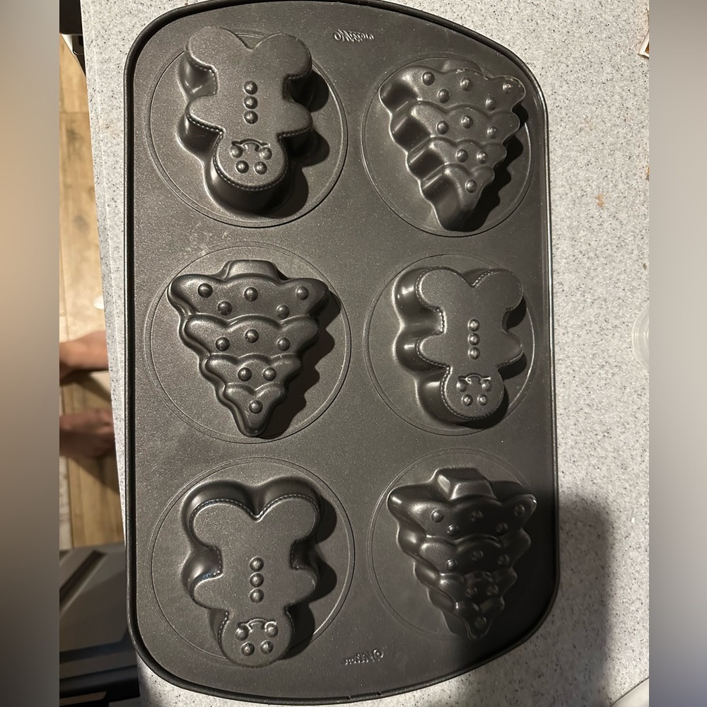 Wilton Christmas baking Pan